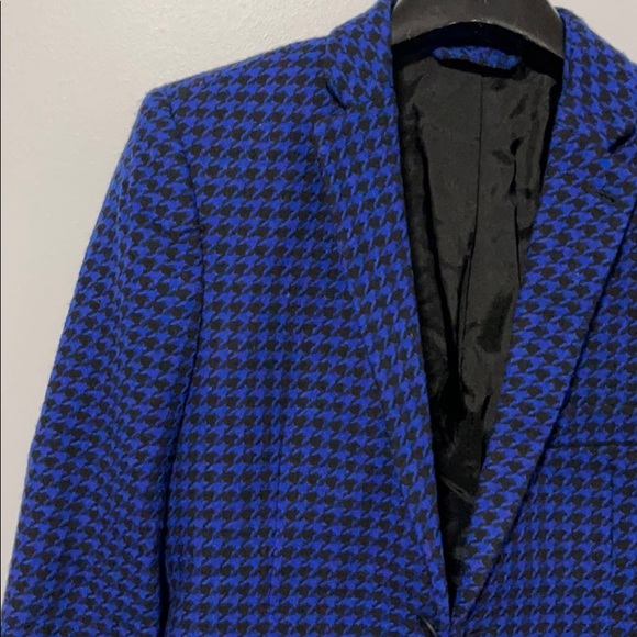 Blazer - Picture 2 of 2